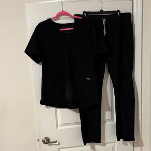 Figs Black Scrub Set XL top and XL Tall bottoms